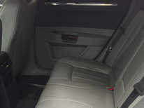 Chrysler · 300C White (матовый) 