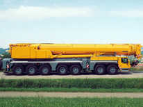 Вес в транспортном положении 84 т · 