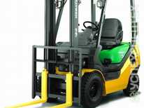 Komatsu ·  FG18T-21