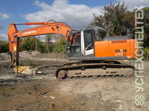 Hitachi  · ZX240LC-3