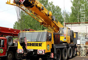 Liebherr · LTM 1050-4 