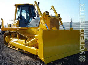 KOMATSU  · D 65