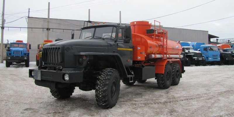 Урал ·  4320 1926 60М