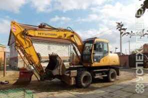 HYUNDAI · R 130 W-3