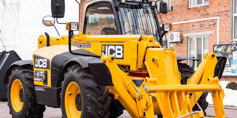 JCB · 533 105