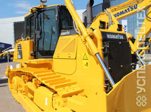 Komatsu · D65