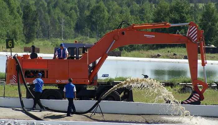 УВЗ · ЭО-33211К