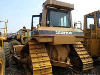 Caterpillar ·  D6