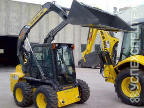 NEW HOLLAND · L215