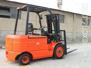 Погрузчик · Грузоподъемность 3 тонны