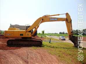 John Deere · 330C LC