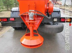 КОММАШ · КО 823