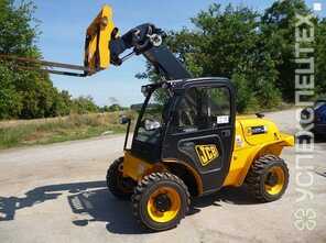 JCB · 520-40