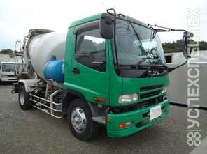 Isuzu  · Емкость имеет специальную форму