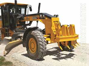 John Deere · 672G