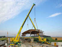 Вес в транспортном положении 84 т · 