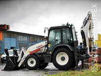 Terex  · TLB890