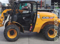 JCB · 520 40