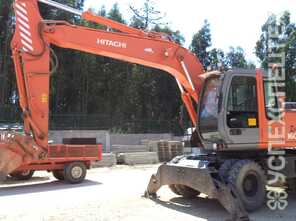 HITACHI · 160