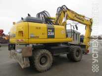 Komatsu · PW220-7​