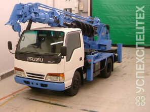 ISUZU · 