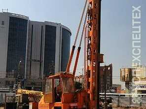 Урал 4320 · БМ-811бурильно-сваебойной машины БМ-811