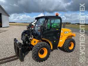 JCB · 520 40