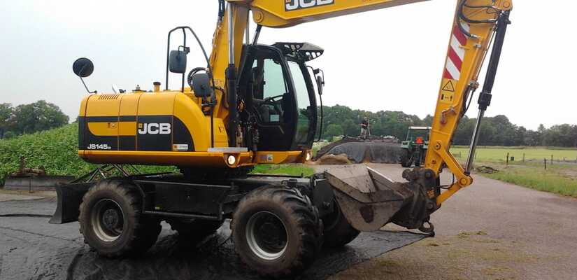 JCB · JS145W