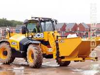 JCB  · Вылет стрелы 7 метров