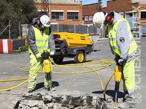 Atlas Copco  · XAS 77 