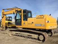 John Deere · 200C LC 