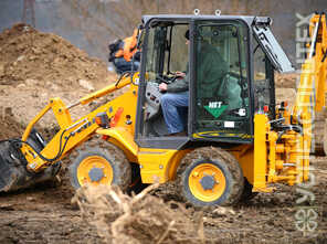 экскаватор-погрузчик · Venieri 1.33