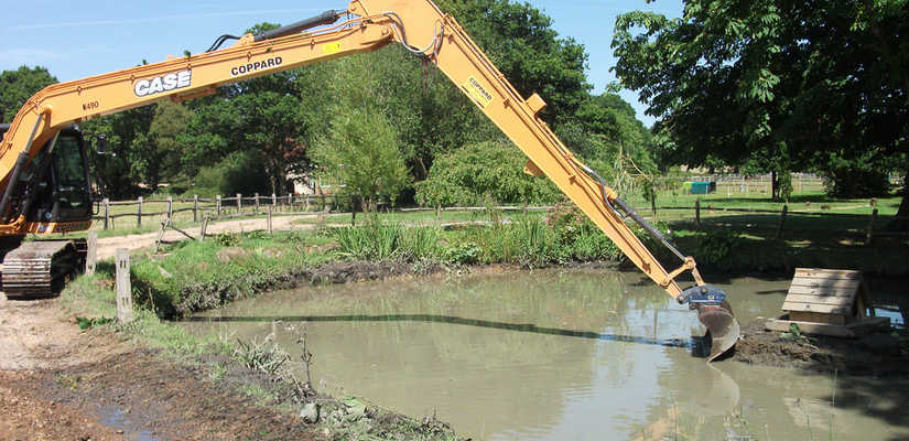 Case · CX130 Long reach